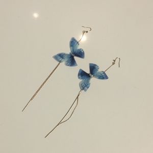 New Nyunyu blue gradient long dangling butterfly earrings